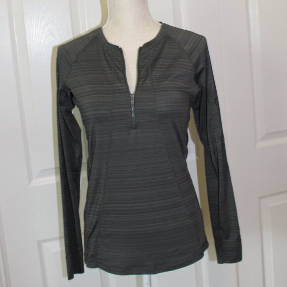 Athleta Pacifica Rashguard Sun Shirt - Army Green! - Picture 1 of 4